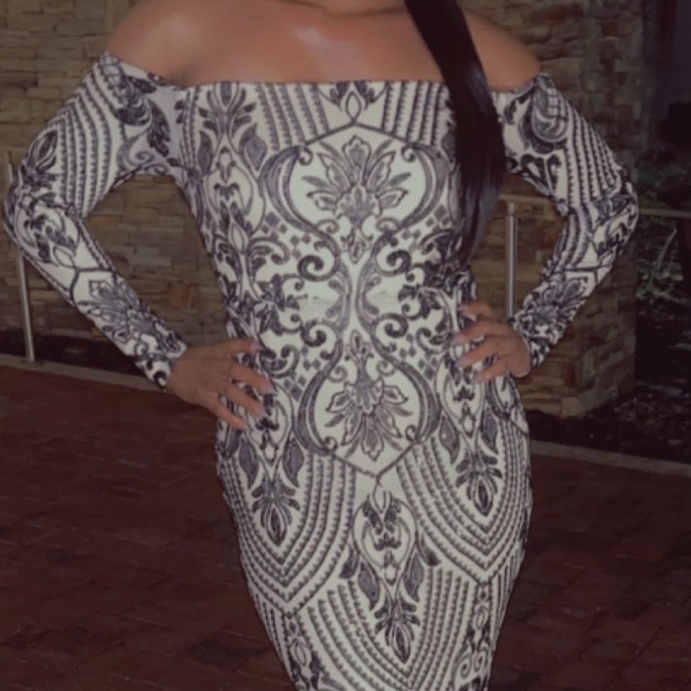 Windsor Elegant Black and Cream Patterned Dress